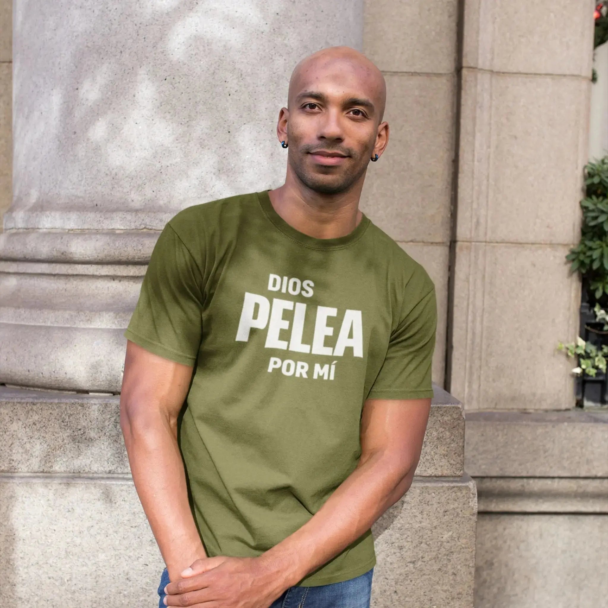 Dios Pelea Por Mí Tee - Crossroads Creations